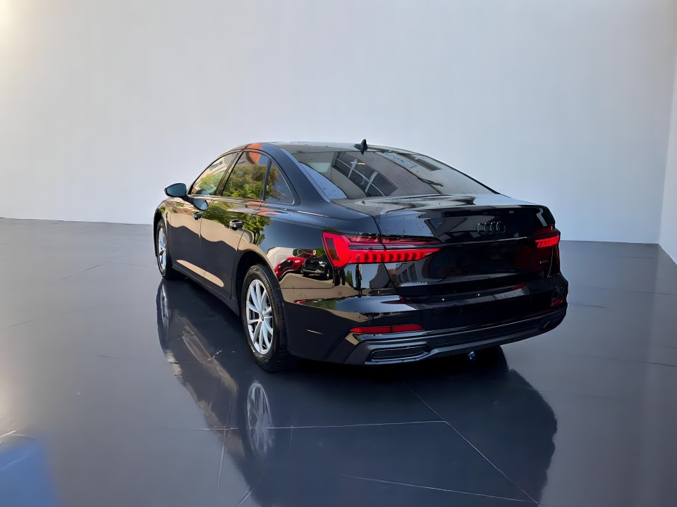 Audi A6 45TFSI quattro S tronic (4)