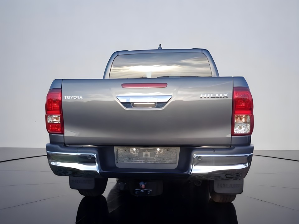 Toyota Hilux Double Cab Comfort 4x4 (3)
