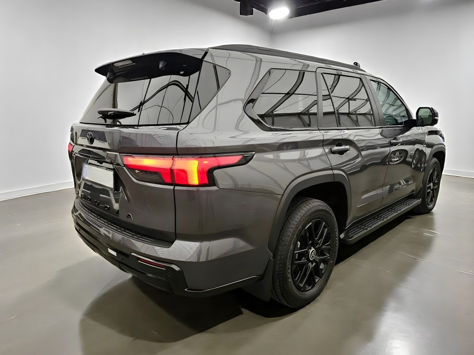 Toyota Sequoia Limited (3)