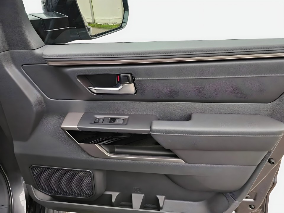 Toyota Sequoia Limited - foto 33