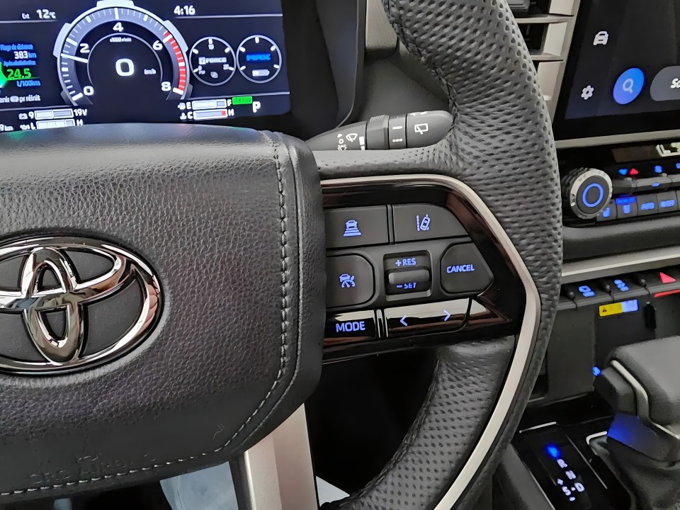 Toyota Sequoia Limited - foto 12