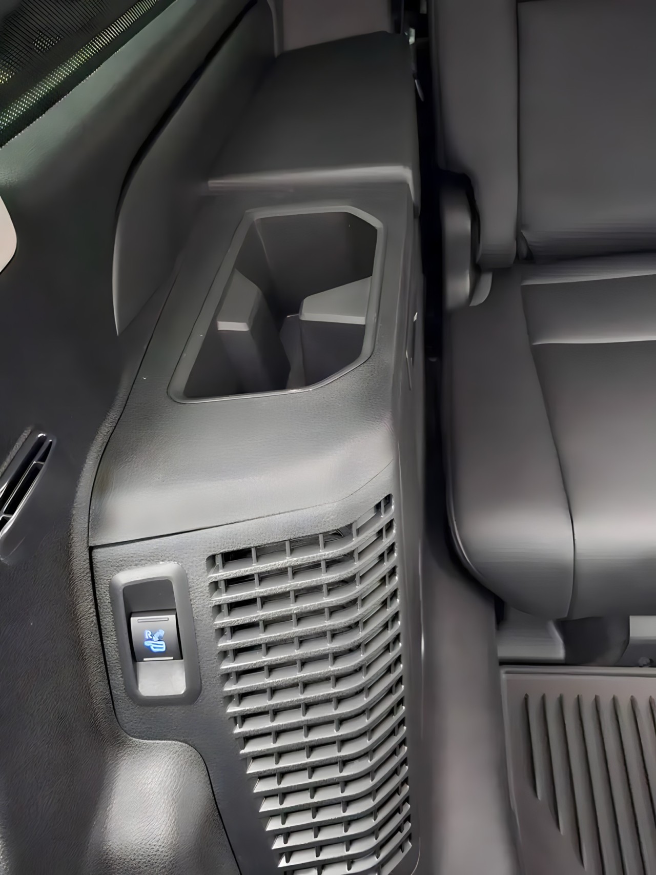 Toyota Sequoia Limited - foto 23