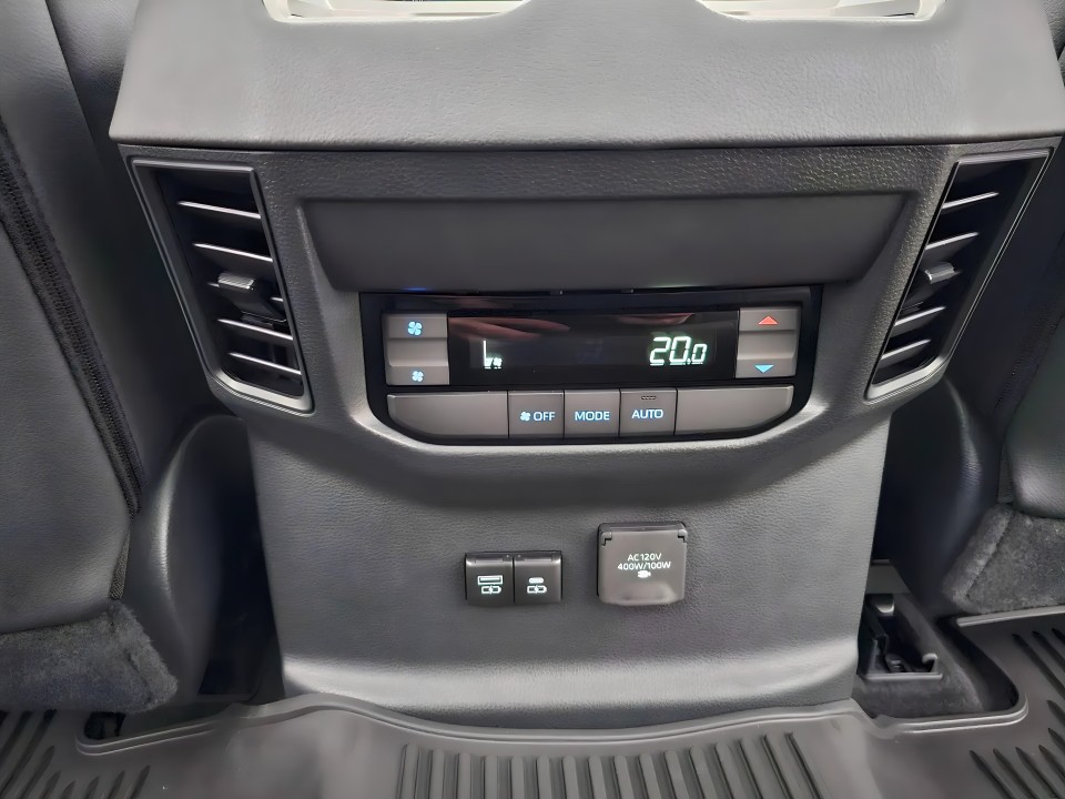Toyota Sequoia Limited - foto 32