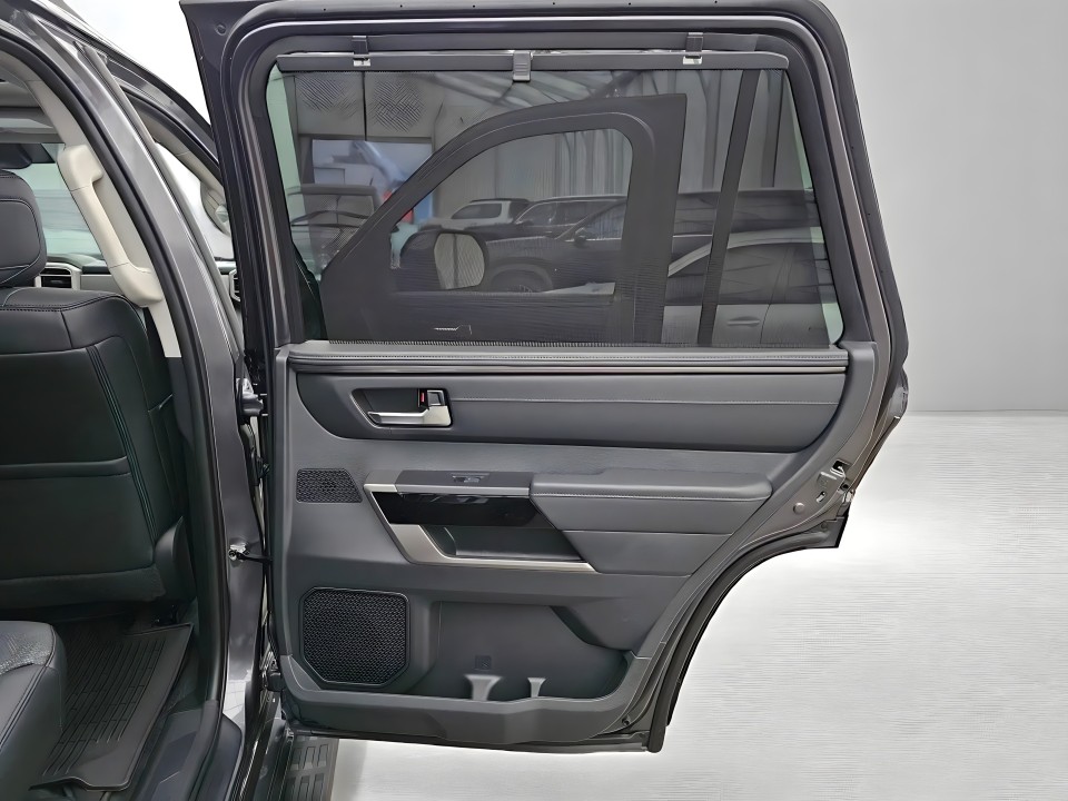Toyota Sequoia Limited - foto 36