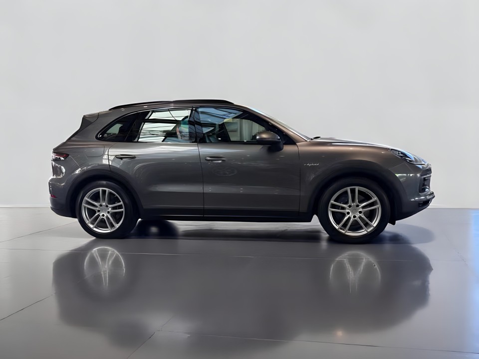 Porsche Cayenne E-Hybrid (2)