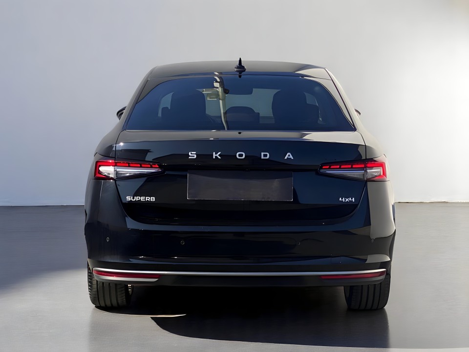 Skoda Superb Laurin&Klement 2.0TDI DSG 4x4 (3)