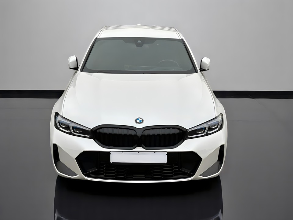 BMW Seria 3 330i xDrive M-Sport - foto 11