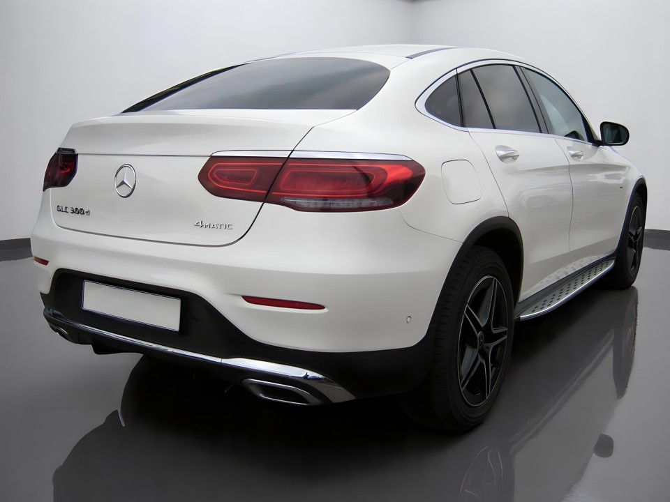 Mercedes-Benz GLC Coupe Mercedes-Benz GLE Coupe 300d 4MATIC AMG Line (3)