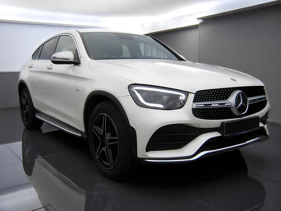 Mercedes-Benz GLC Coupe Mercedes-Benz GLE Coupe 300d 4MATIC AMG Line