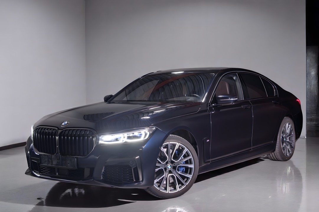 BMW Seria 7 740d xDrive M-Sport (5)