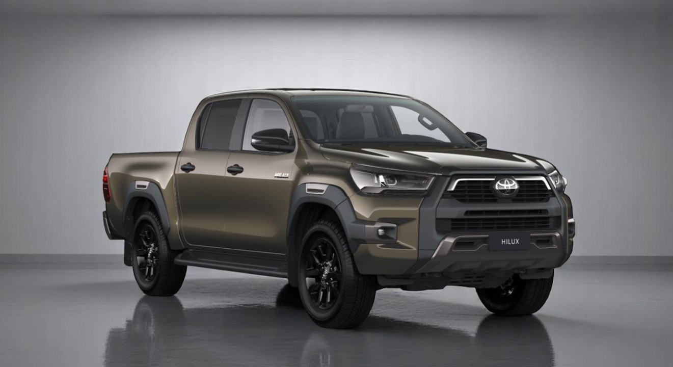 Toyota Hilux 2.8D AT MHEV Invincible (1)