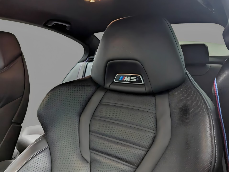 BMW M5 Competition - foto 24
