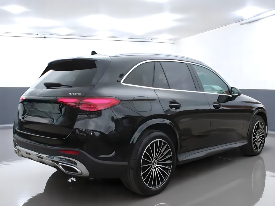 Mercedes-Benz GLC 200 4MATIC (4)