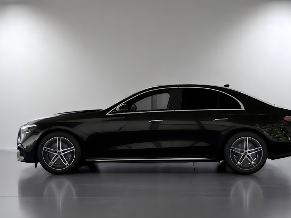 Mercedes-Benz E 300eAMG Line (3)