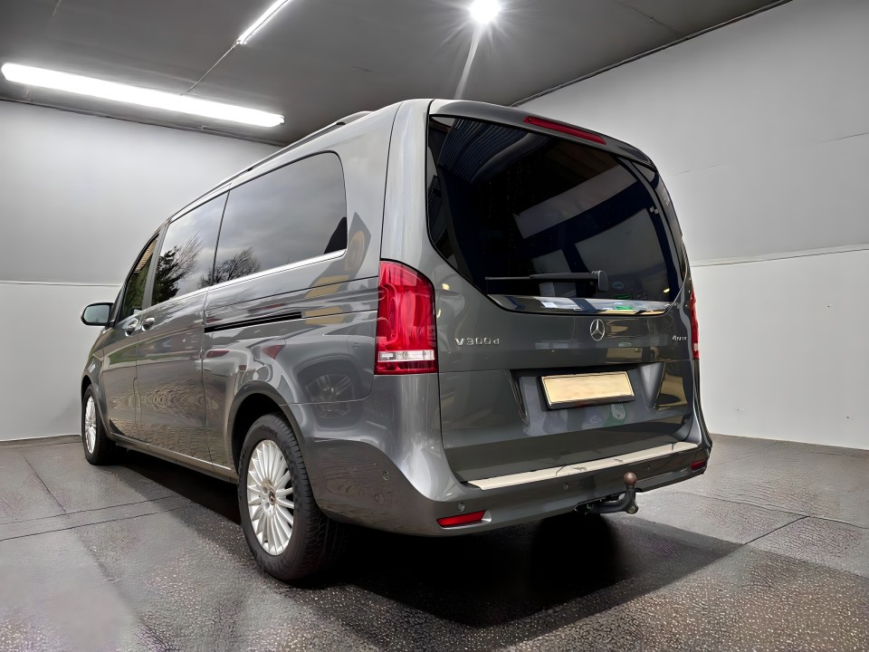 Mercedes-Benz V 300d 4MATIC Extralong Avantgarde (4)