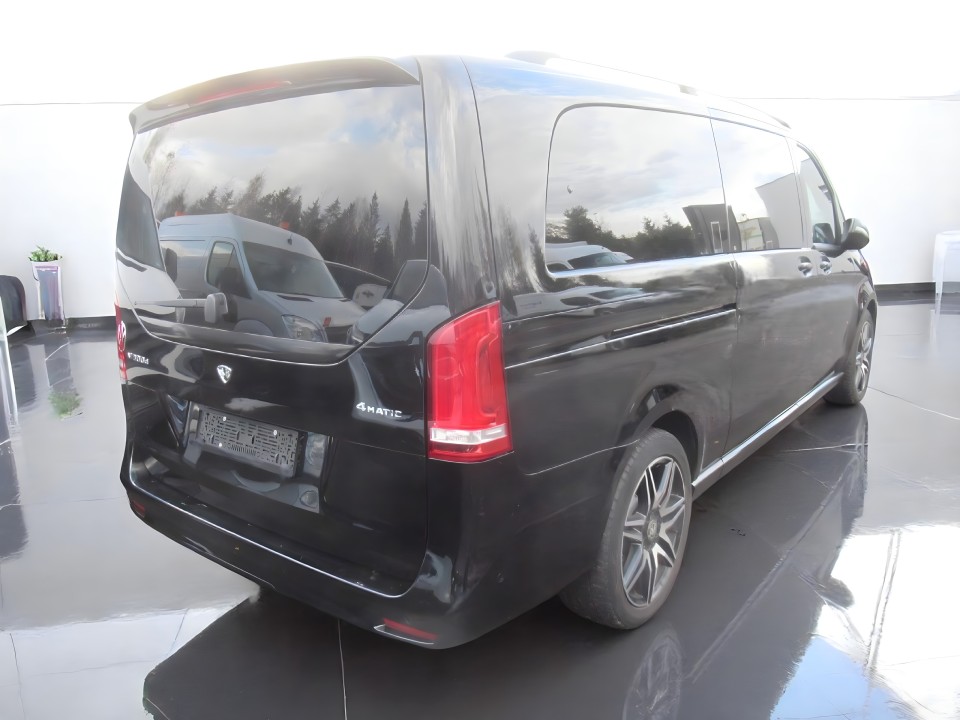 Mercedes-Benz V 300d 4MATIC Extralong (2)