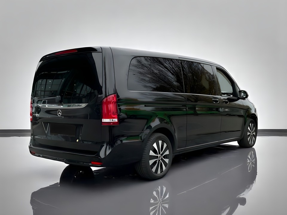 Mercedes-Benz V 250d Avantgarde Extralong (2)