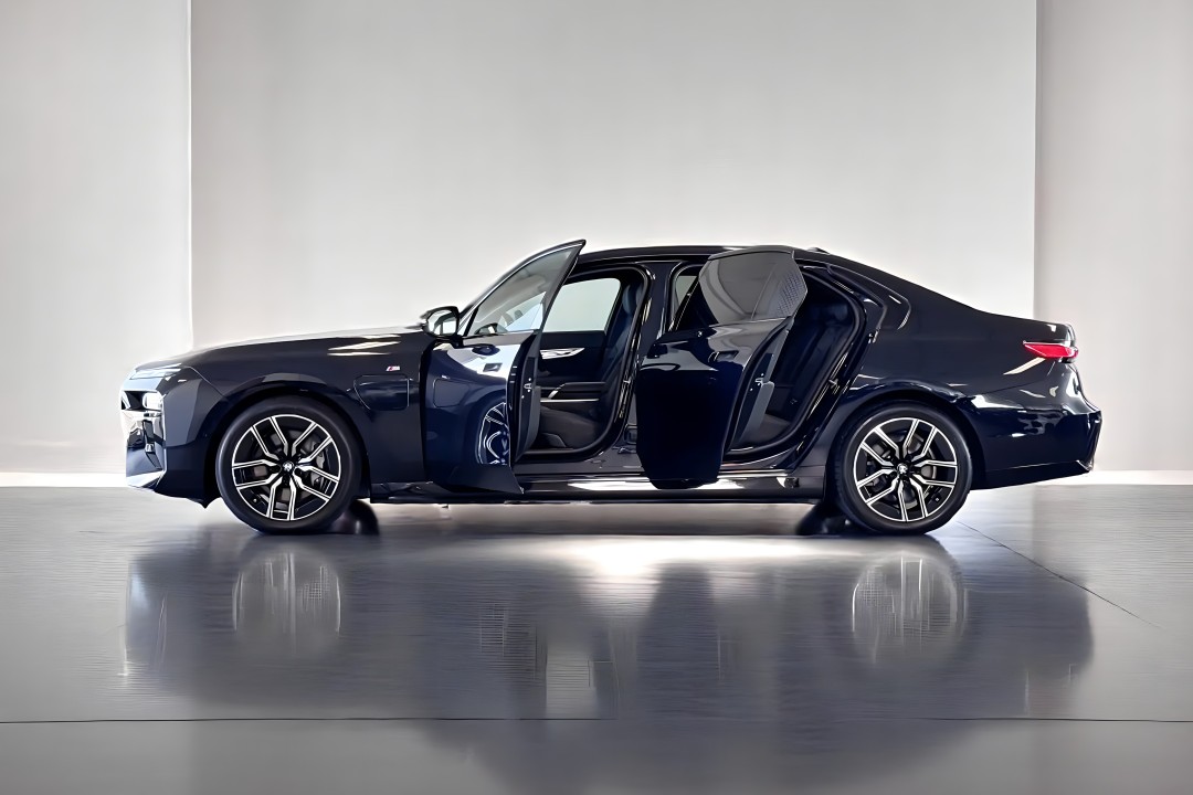 BMW Seria 7 750e xDrive (4)
