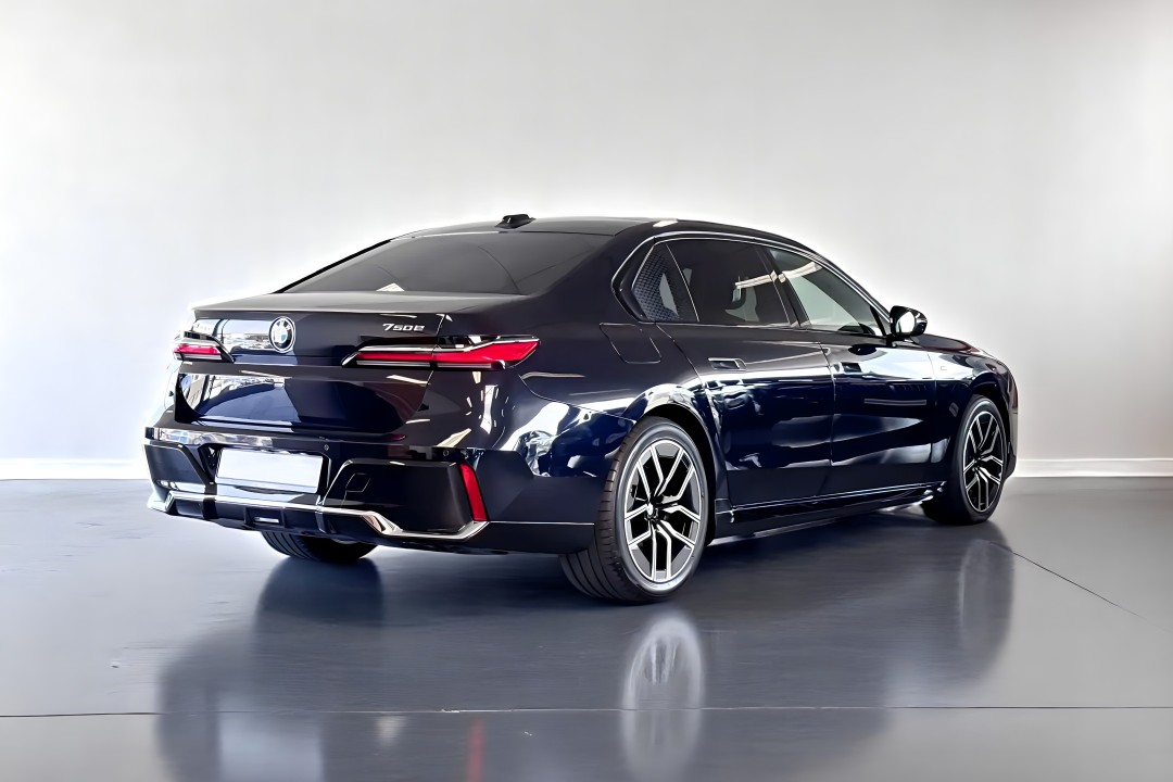 BMW Seria 7 750e xDrive (5)