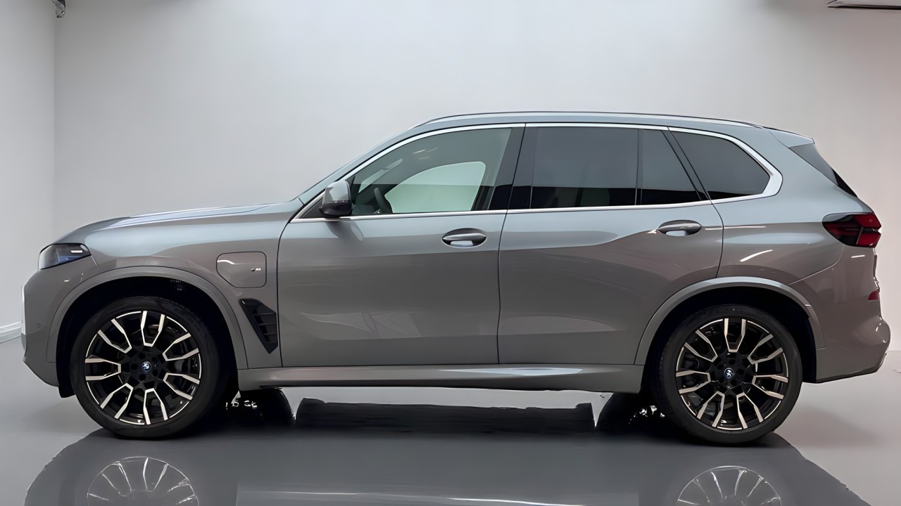 BMW X5 xDrive50e M-Sport (2)