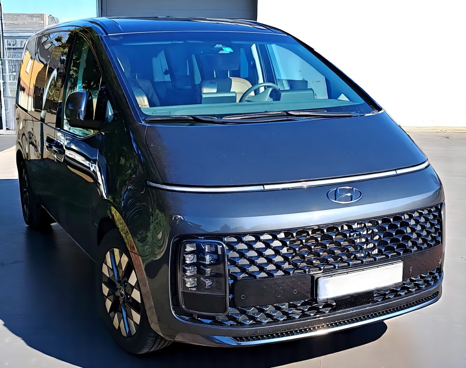 Hyundai Staria 2.2 Signature AWD