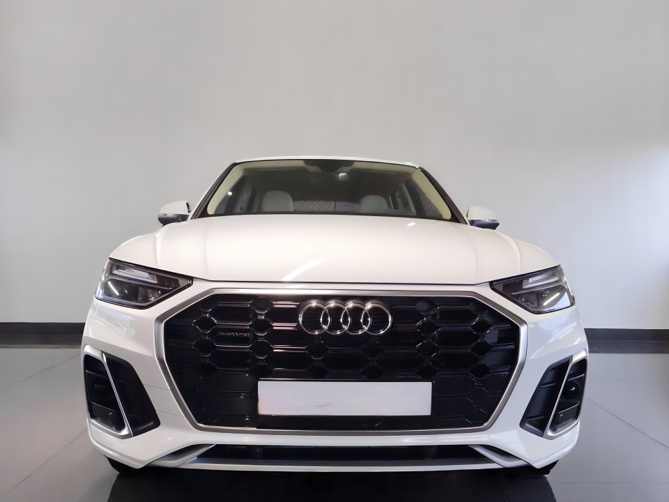 Audi Q5 55 TFSIe quattro (2)