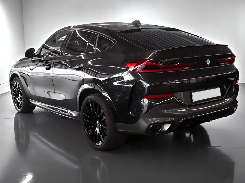 BMW X6 xDrive30d M-Sport (2)