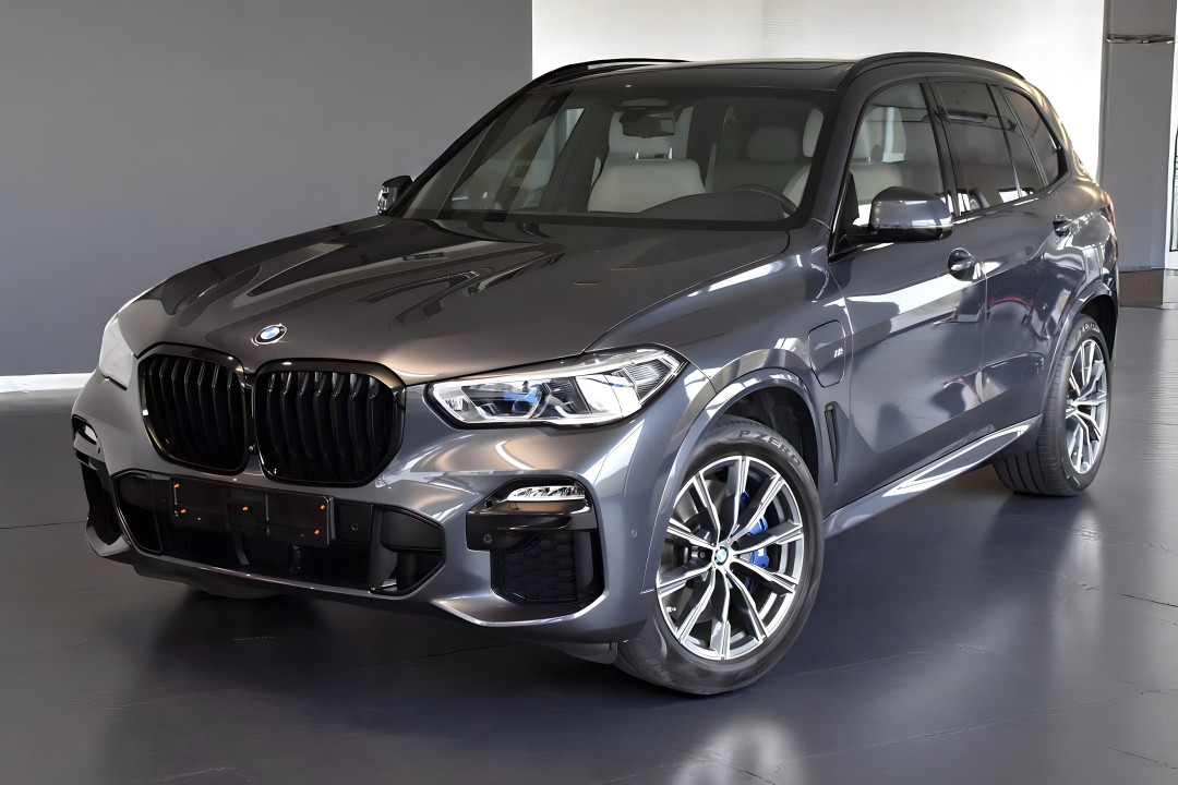 BMW X5 xDrive45e M (3)