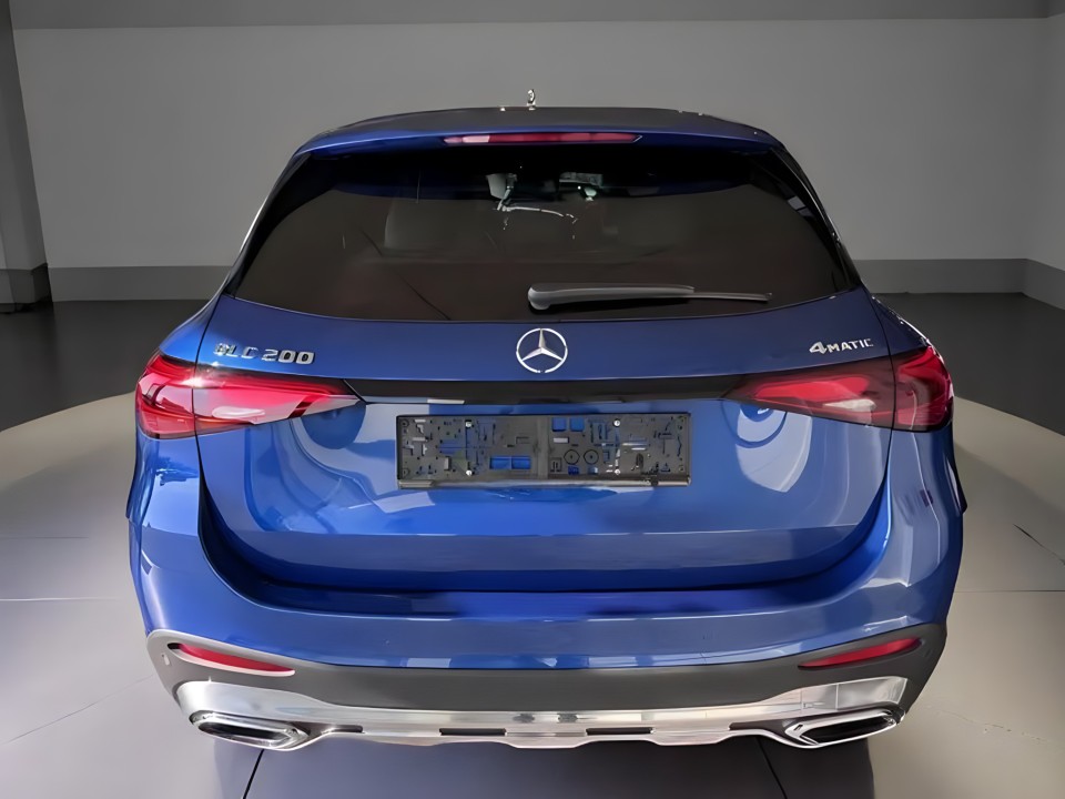Mercedes-Benz GLC 200 4MATIC AMG LINE (3)