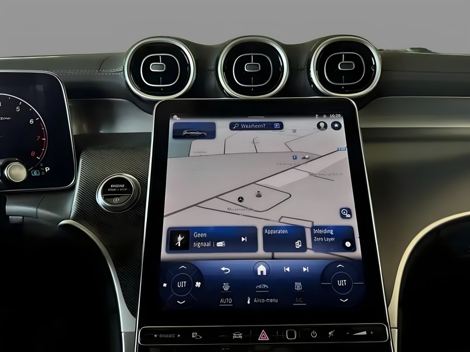 Mercedes-Benz GLC 200 4MATIC AMG LINE - foto 10