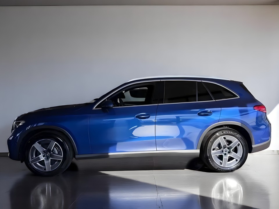 Mercedes-Benz GLC 200 4MATIC AMG LINE (5)