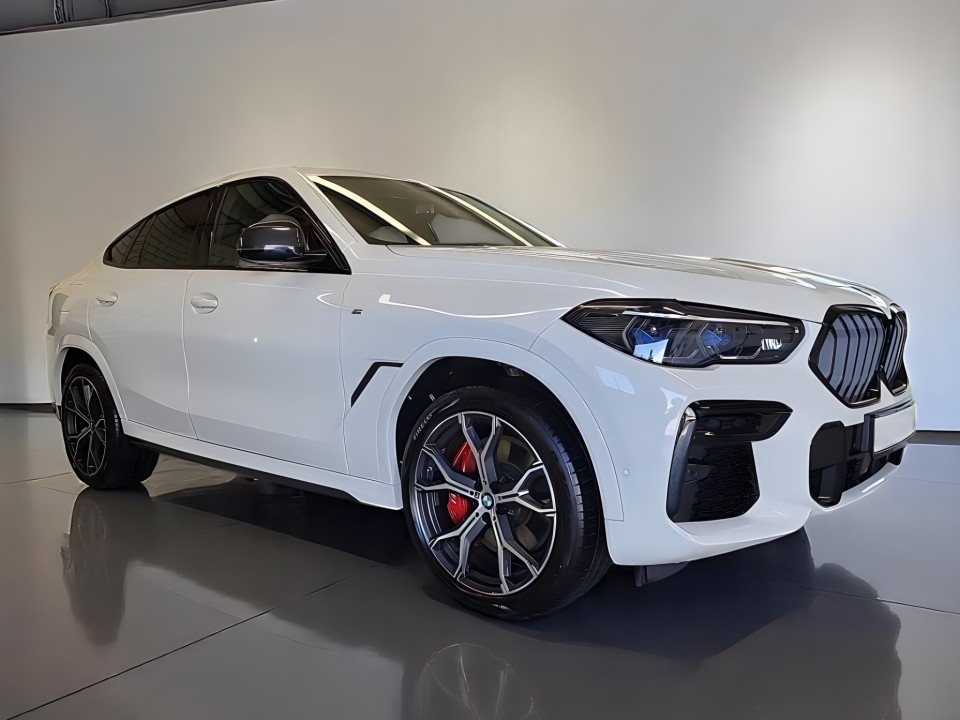 BMW X6 XDRIVE40D (2)