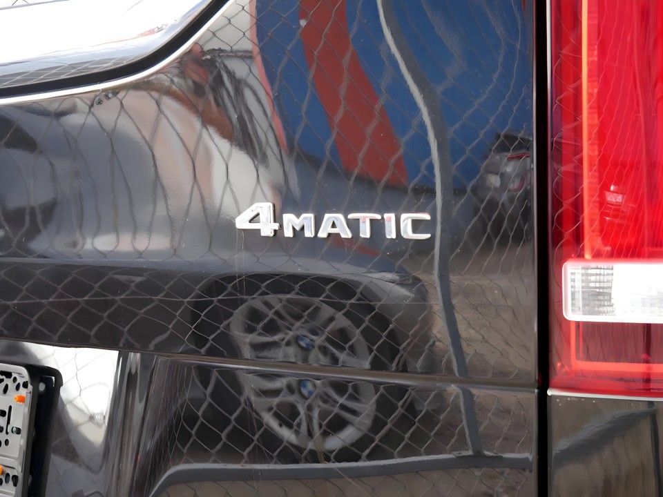 Mercedes-Benz V 300 Extralong (5)