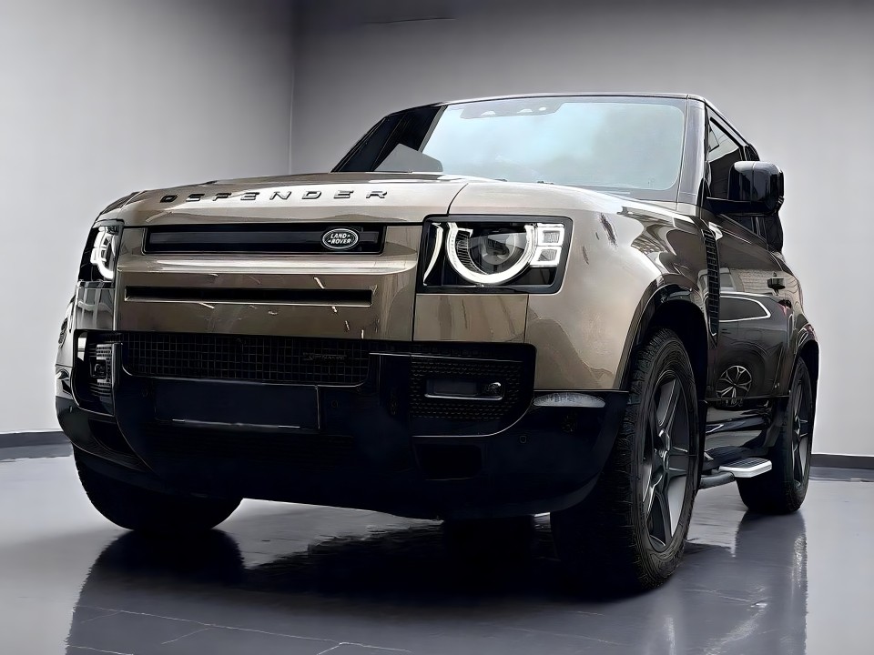 Land Rover Defender X-Dynamic SE