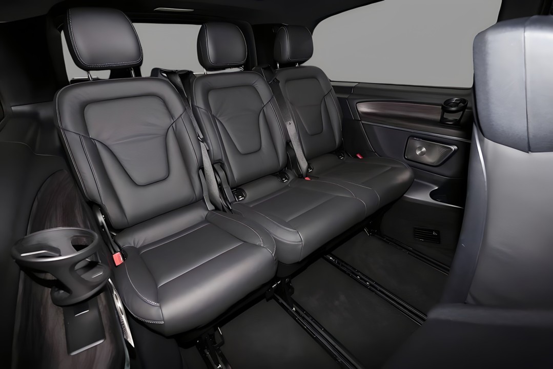 Mercedes-Benz V 250d Extralong Avantgarde (5)