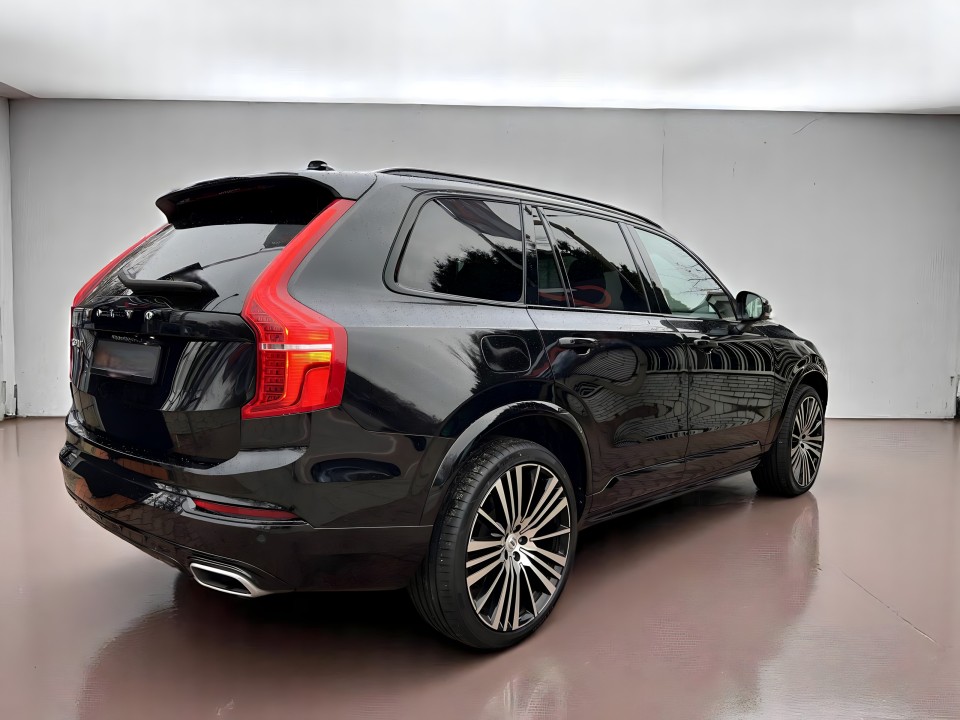 Volvo XC 90 R Design Plug-In Hybrid AWD (2)