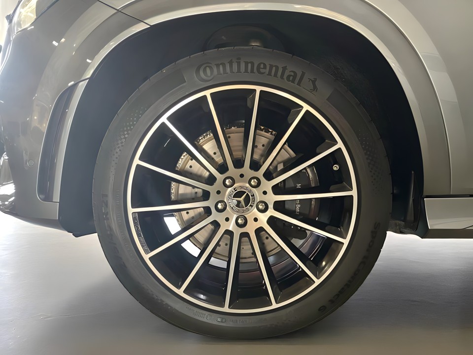 Mercedes-Benz GLE 400 d 4Matic AMG Line - foto 22