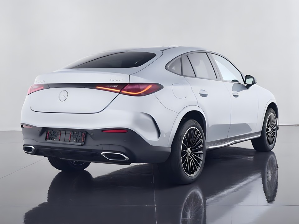 Mercedes-Benz GLC Coupe Mercedes-Benz GLC 300e 4MATIC Coupé AMG (2)