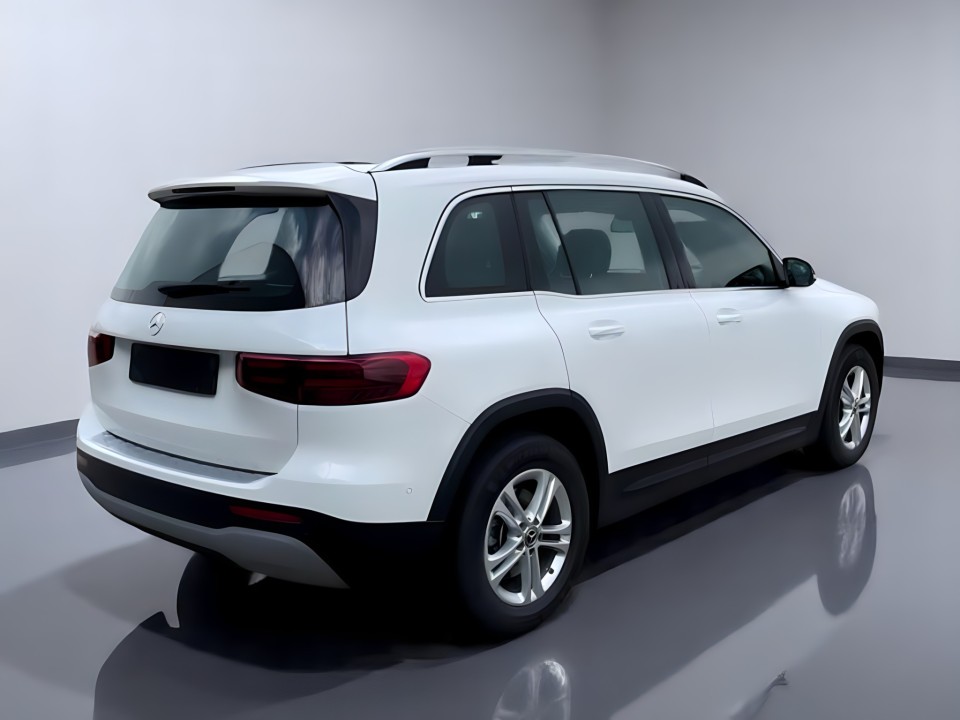 Mercedes-Benz GLB 220 4MATIC (3)