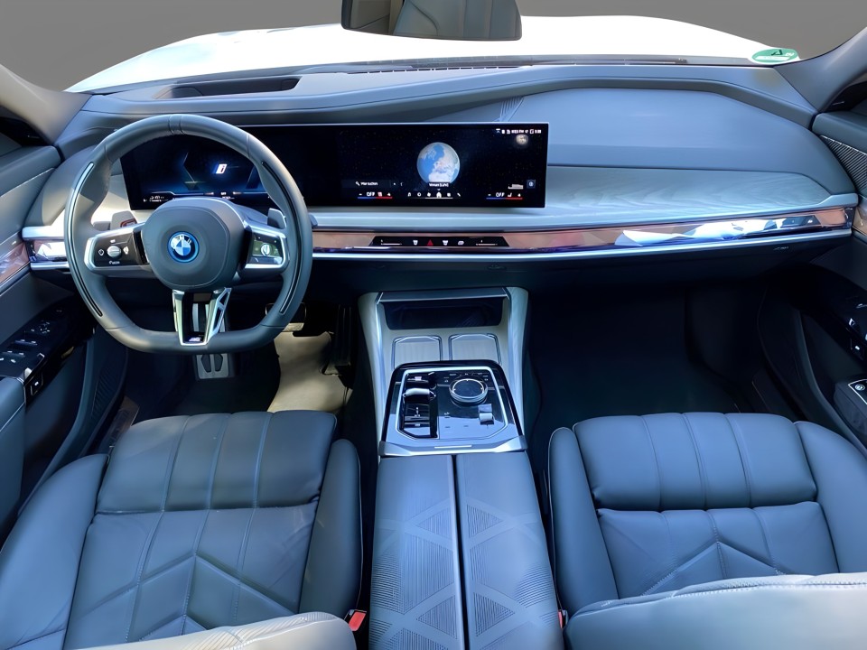 BMW Seria 7 750e xDrive M-Sport (5)