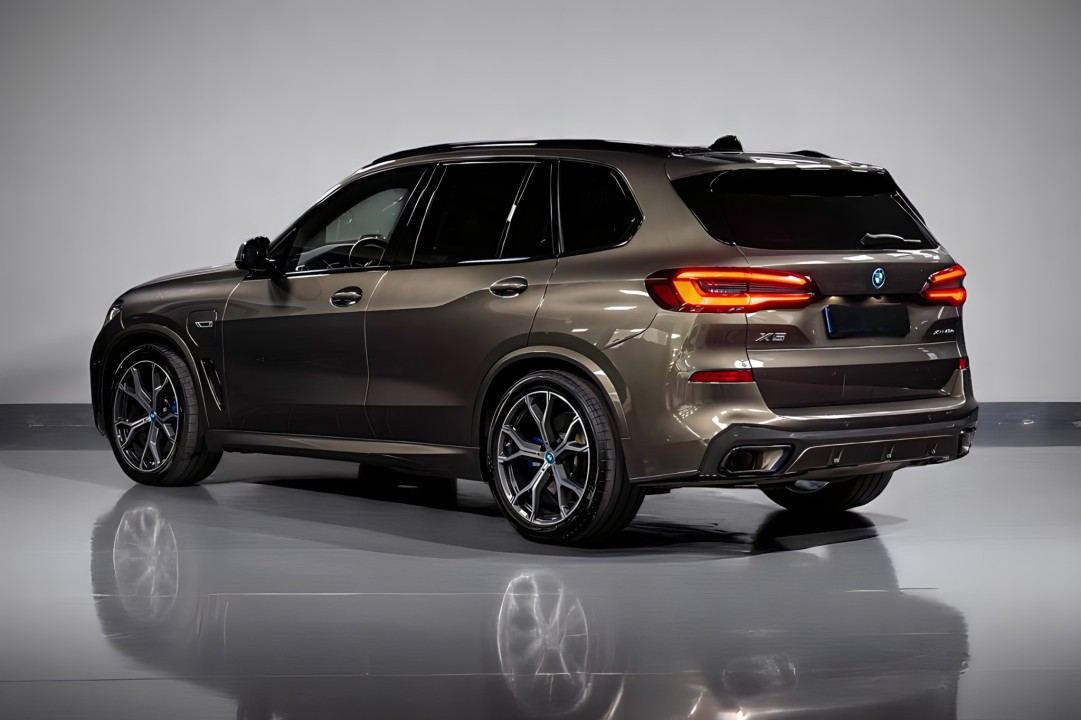 BMW X5 xDrive45e M-Sport (4)