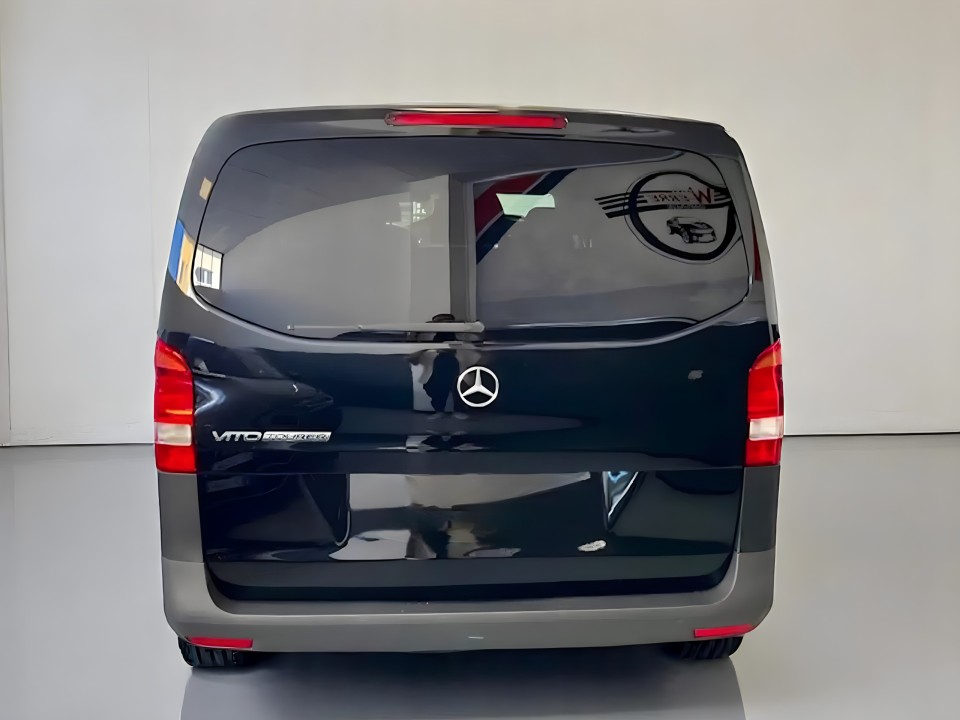 Mercedes-Benz Vito 114 Long Tourer (5)