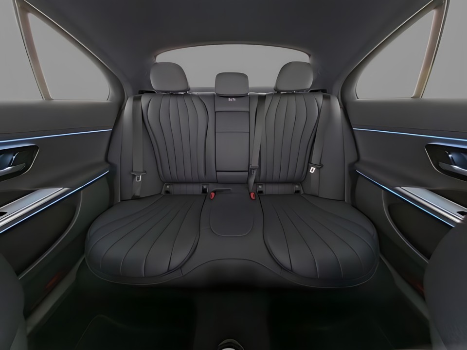 Mercedes-Benz E 450 4MATIC Limuzina - foto 6