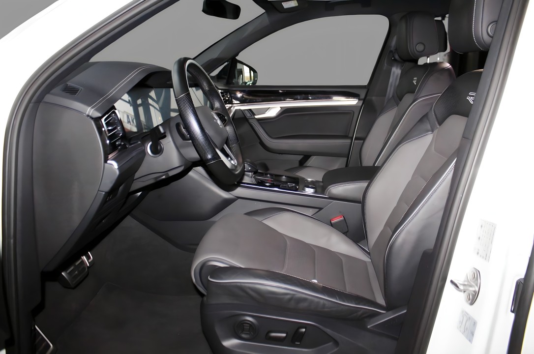 Volkswagen Touareg V6 TDI R-Line - foto 9