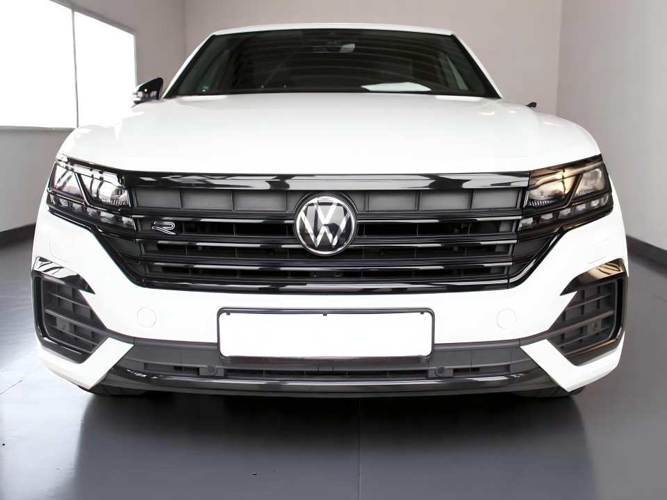 Volkswagen Touareg V6 TDI R-Line (2)