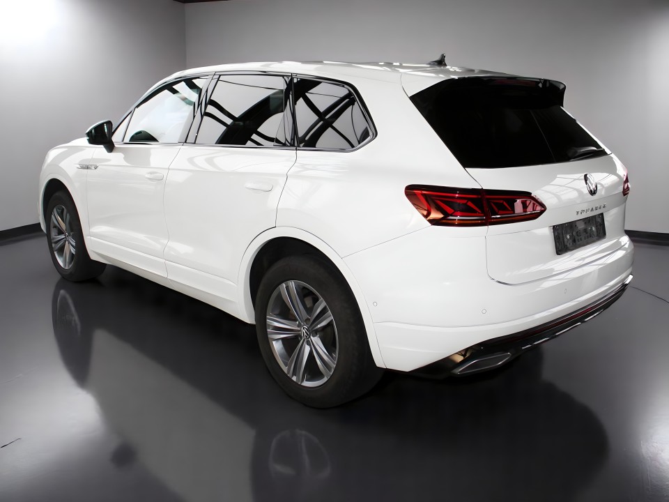 Volkswagen Touareg V6 TDI R-Line - foto 7