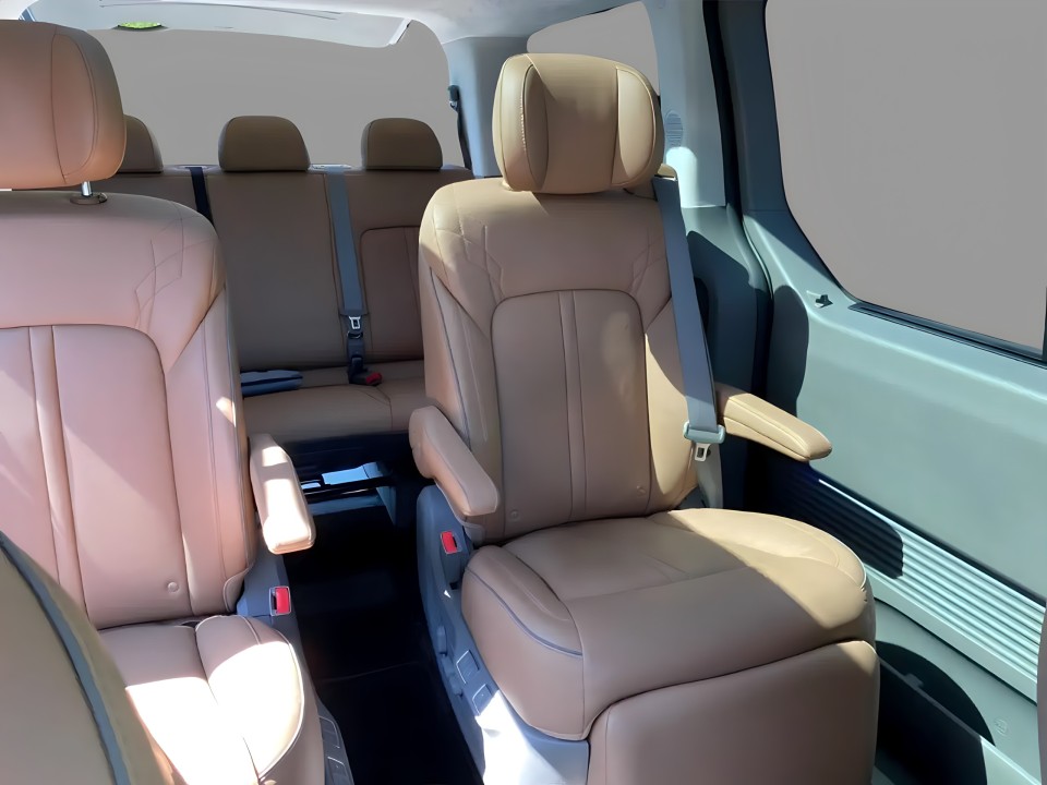 Hyundai STARIA Signature 2.2 CRDi - foto 10