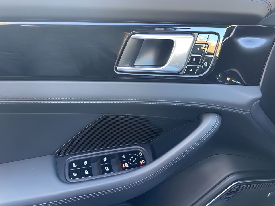 Porsche Panamera 4S - foto 25