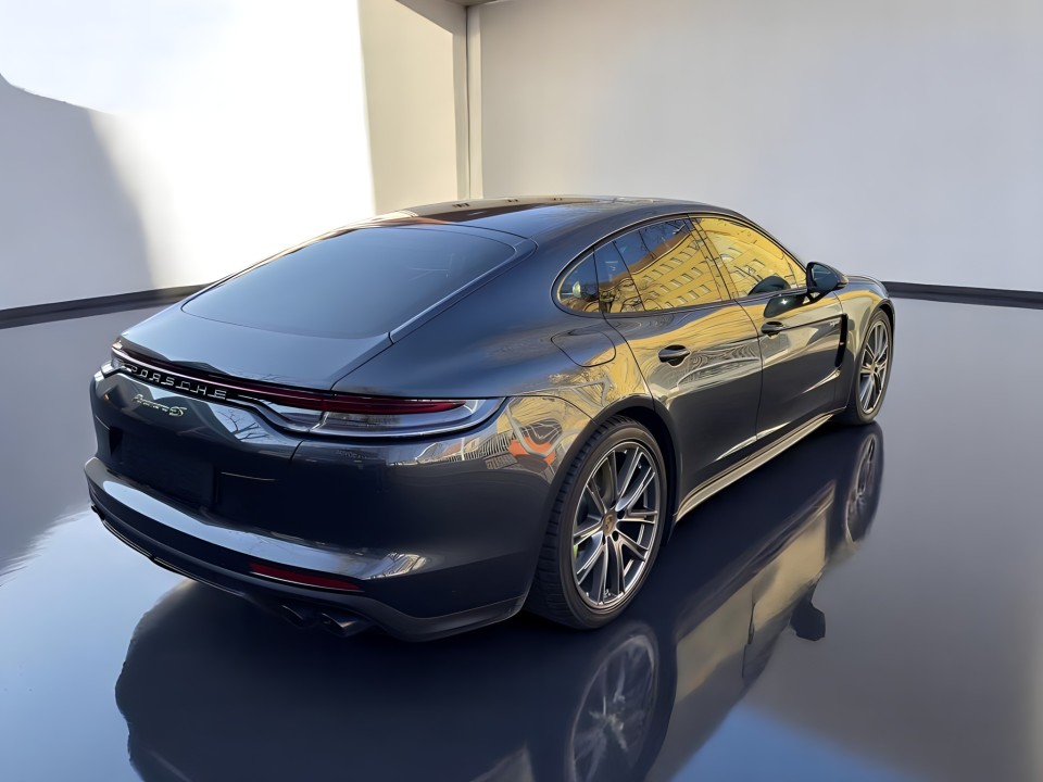 Porsche Panamera 4S (4)