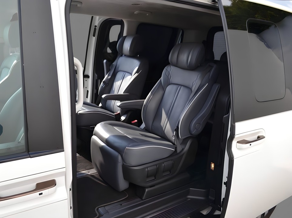 Hyundai Staria TOUR 2.2 CRDi LUXURY - foto 19